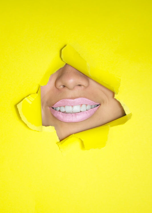 The Ultimate Guide to Natural Teeth Whitening at Home